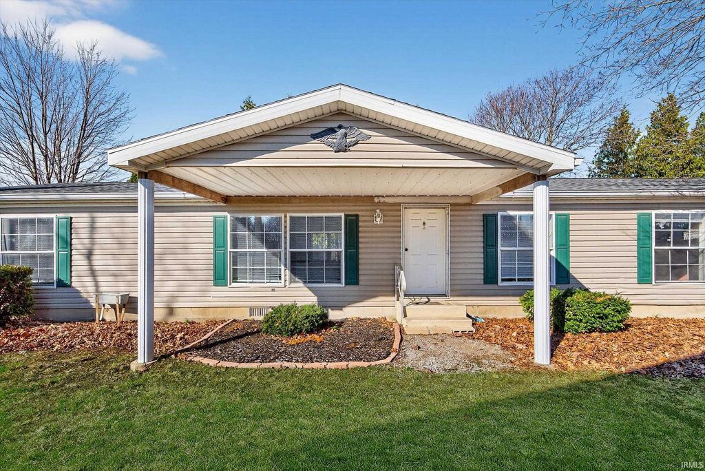 506 E Main Street, Chalmers, IN 47929