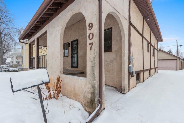 907 W OKLAHOMA STREET, Appleton, WI 54914