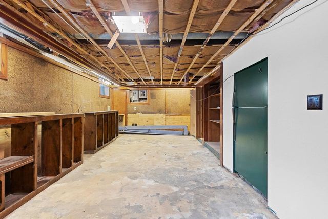 907 W OKLAHOMA STREET, Appleton, WI 54914