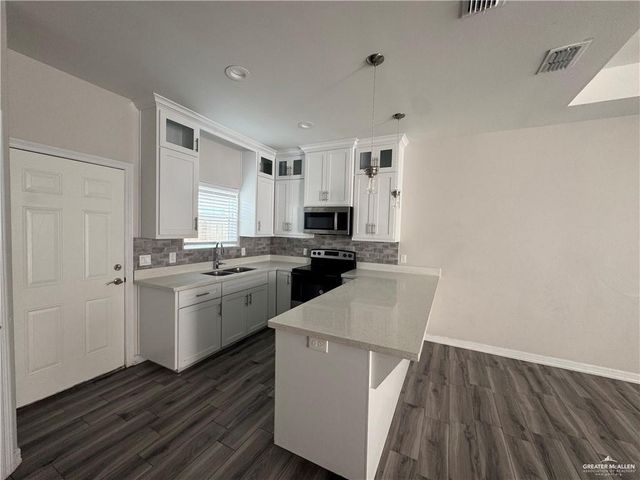 1702 Playa Street, Weslaco, TX 78596