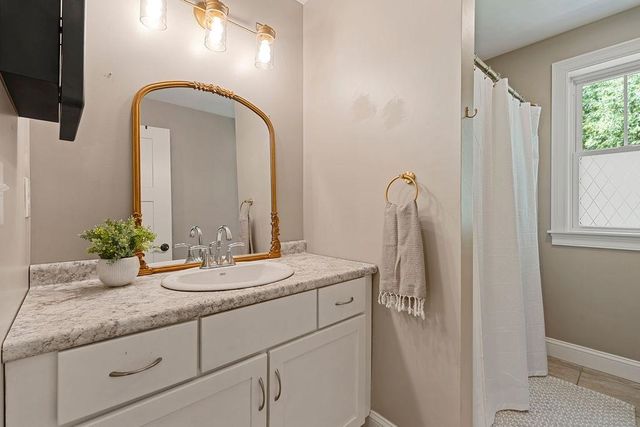 42 DC Drive, Eliot, ME 03903