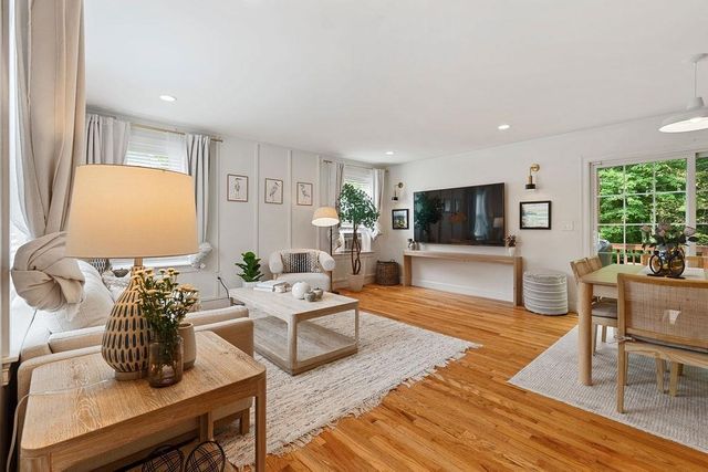 42 DC Drive, Eliot, ME 03903