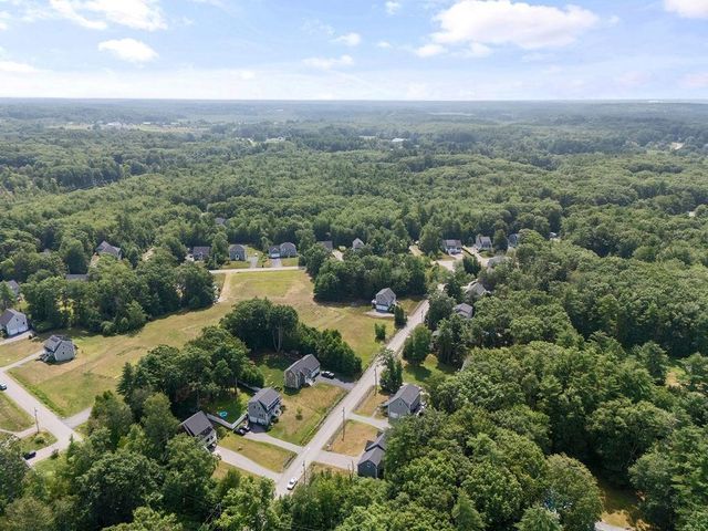 42 DC Drive, Eliot, ME 03903