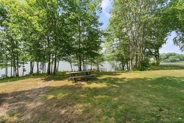 42 DC Drive, Eliot, ME 03903