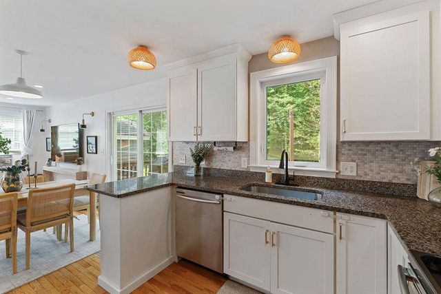 42 DC Drive, Eliot, ME 03903
