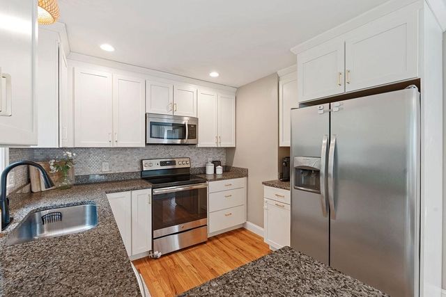 42 DC Drive, Eliot, ME 03903