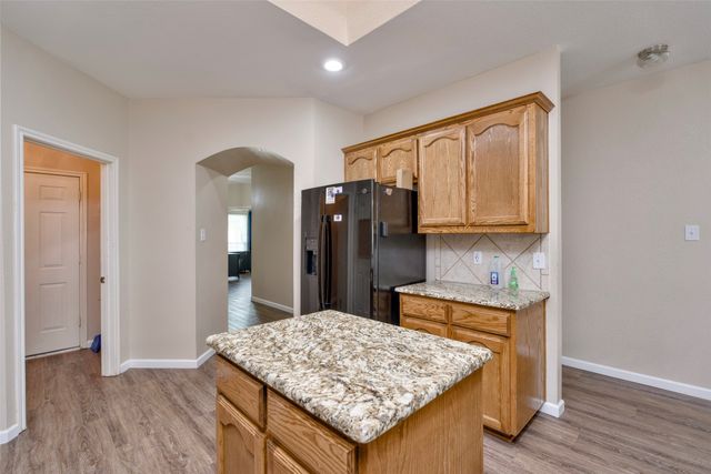 5805 Water Ridge Court, Fort Worth, TX 76179
