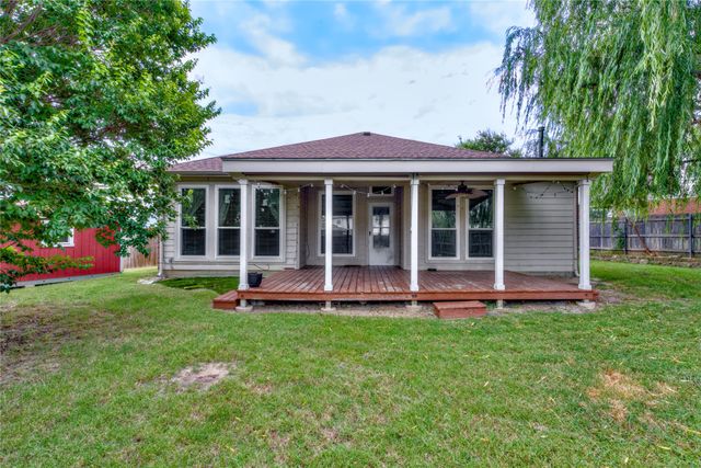 5805 Water Ridge Court, Fort Worth, TX 76179
