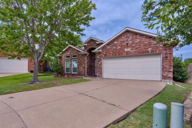 5805 Water Ridge Court, Fort Worth, TX 76179
