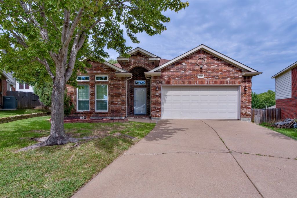5805 Water Ridge Court, Fort Worth, TX 76179