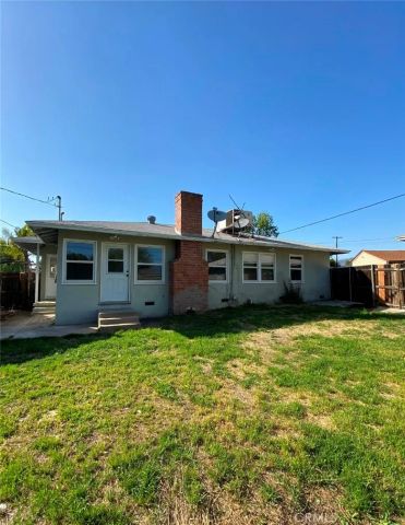 2034 Stoddard, Pomona, CA 91768