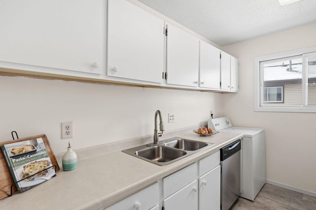 6317 83rd Court N, Brooklyn Park, MN 55445