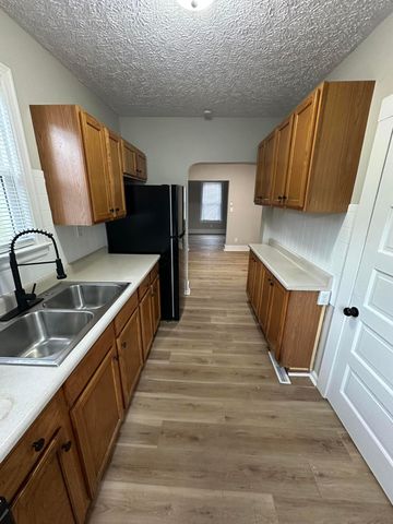 914 W Hubert Avenue, Lancaster, OH 43130