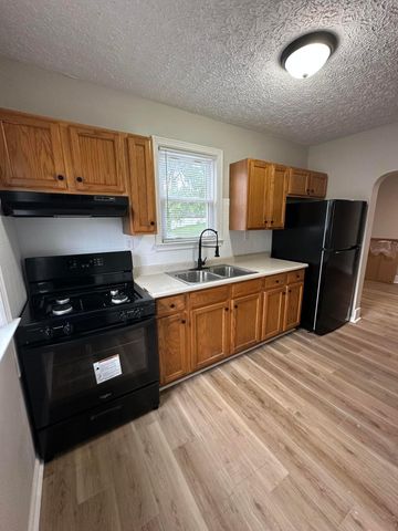 914 W Hubert Avenue, Lancaster, OH 43130