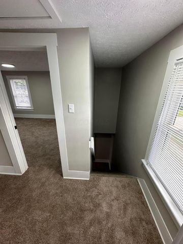 914 W Hubert Avenue, Lancaster, OH 43130