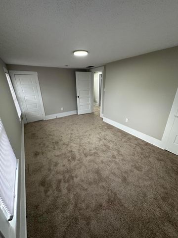914 W Hubert Avenue, Lancaster, OH 43130