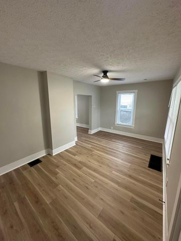 914 W Hubert Avenue, Lancaster, OH 43130