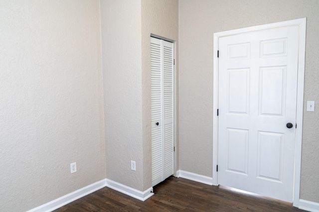 710 S Glenn St, Wichita, KS 67213