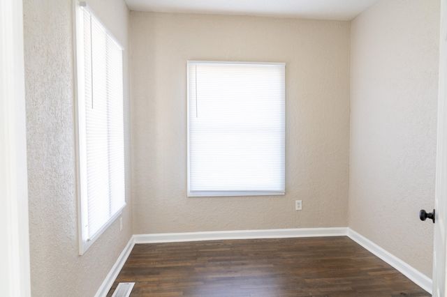 710 S Glenn St, Wichita, KS 67213