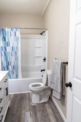 710 S Glenn St, Wichita, KS 67213