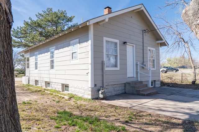710 S Glenn St, Wichita, KS 67213
