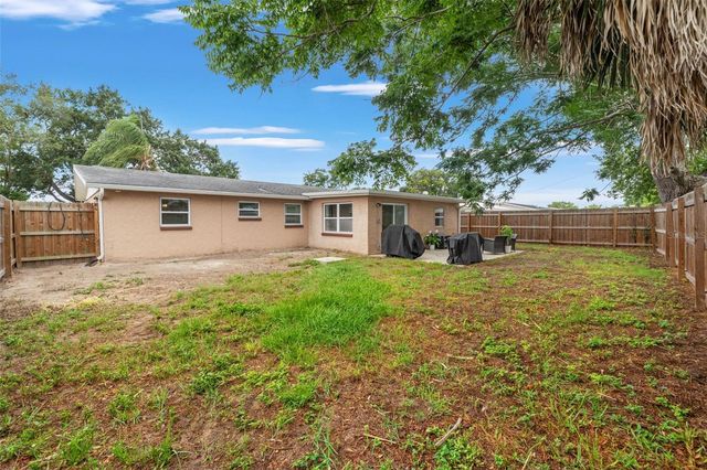 4821 MANOR DRIVE, New Port Richey, FL 34652