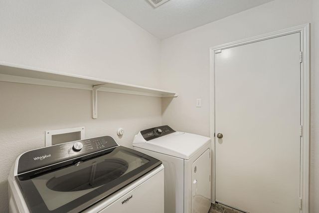 302 Floating Leaf DR, Hutto, TX 78634