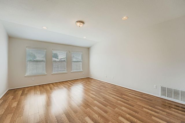 302 Floating Leaf DR, Hutto, TX 78634