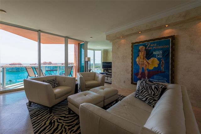 300 S Pointe Dr 1504, Miami Beach, FL 33139