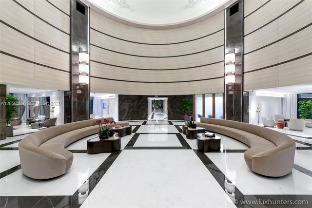300 S Pointe Dr 1504, Miami Beach, FL 33139