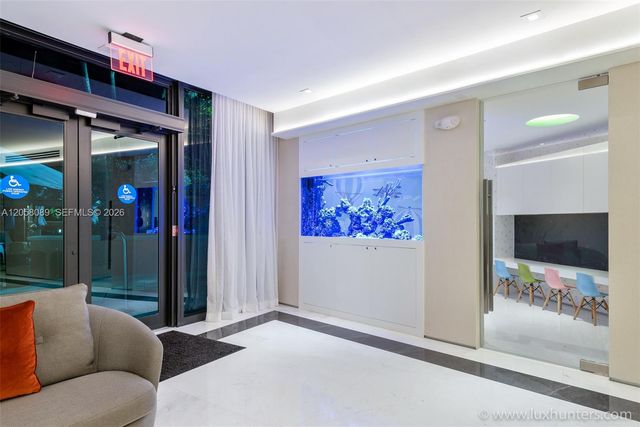 300 S Pointe Dr 1504, Miami Beach, FL 33139