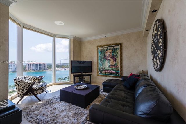 300 S Pointe Dr 1504, Miami Beach, FL 33139