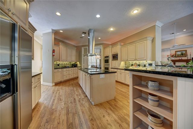 851 Elm Drive, Brenham, TX 77833
