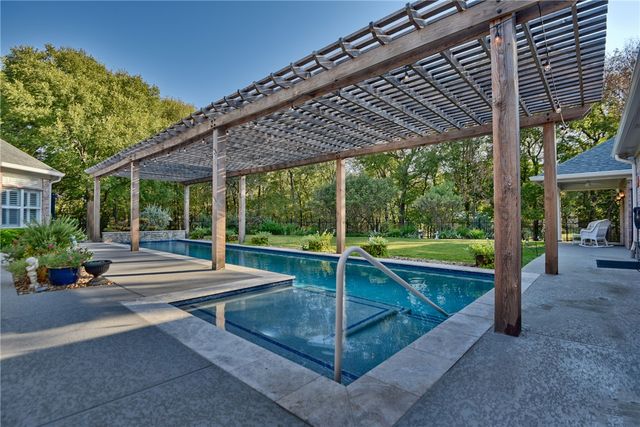 851 Elm Drive, Brenham, TX 77833