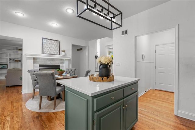 1041 SW Ellis Drive, Lee's Summit, MO 64081