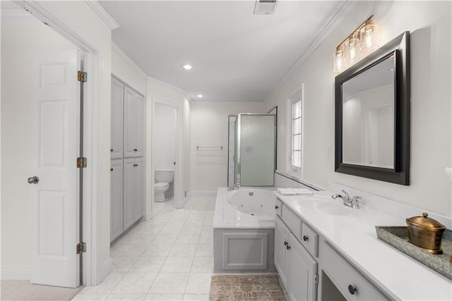 1041 SW Ellis Drive, Lee's Summit, MO 64081