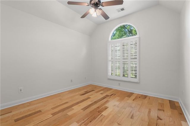 1041 SW Ellis Drive, Lee's Summit, MO 64081