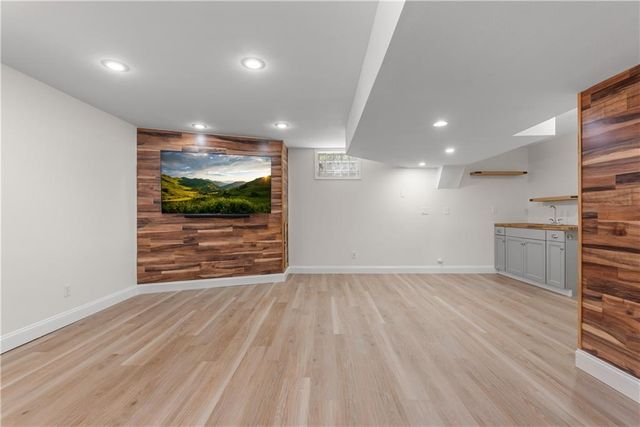 1041 SW Ellis Drive, Lee's Summit, MO 64081