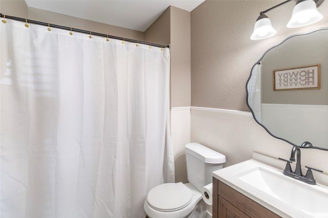 565 Yellowstone Drive, Grapevine, TX 76051