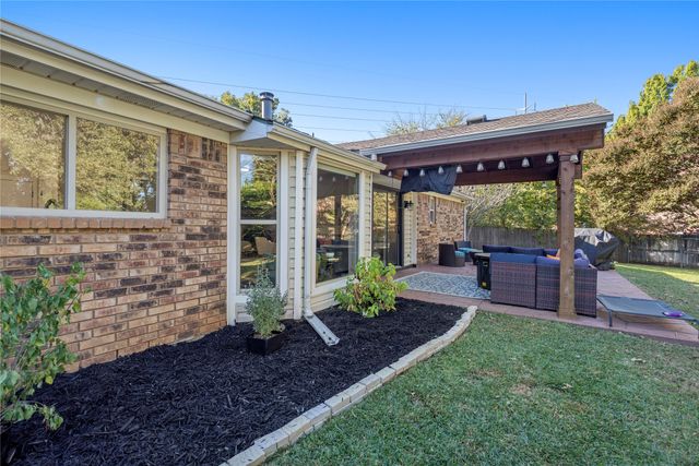 565 Yellowstone Drive, Grapevine, TX 76051