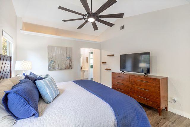 565 Yellowstone Drive, Grapevine, TX 76051