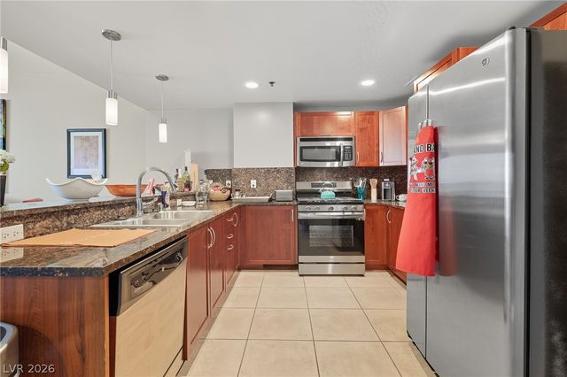150 LAS VEGAS BLVD N 1114, Las Vegas, NV 89101