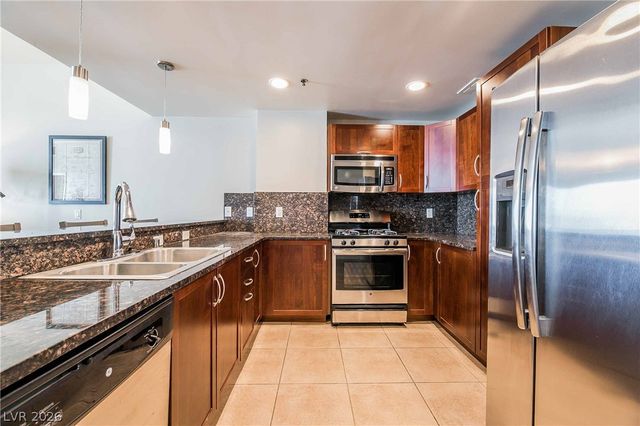 150 LAS VEGAS BLVD N 1114, Las Vegas, NV 89101