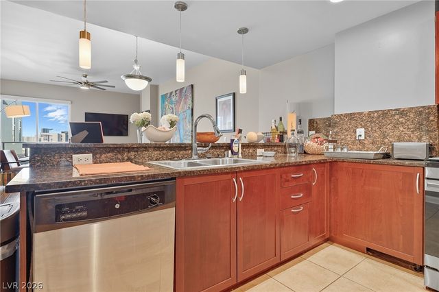 150 LAS VEGAS BLVD N 1114, Las Vegas, NV 89101