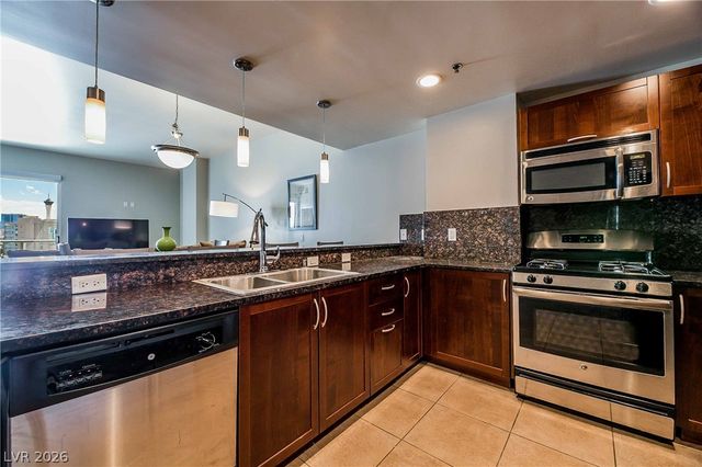 150 LAS VEGAS BLVD N 1114, Las Vegas, NV 89101