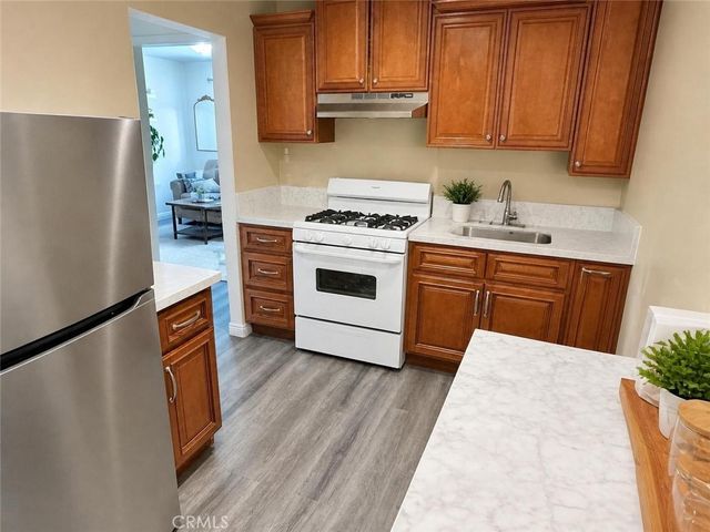 852 N Lugo, San Bernardino, CA 92410