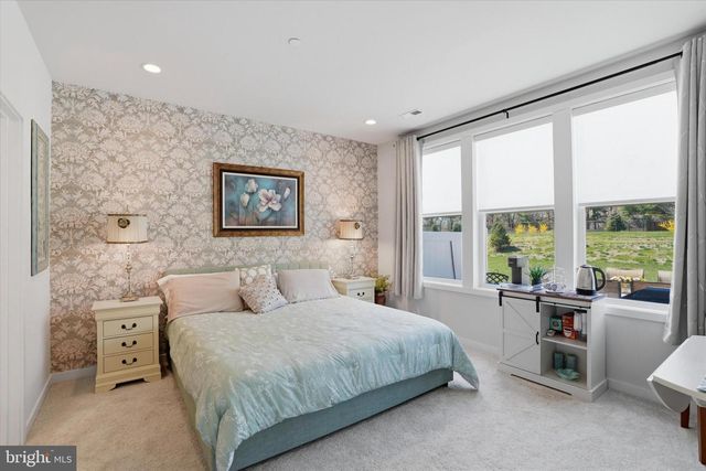 380 HUNTINGTON LN, Ambler, PA 19002