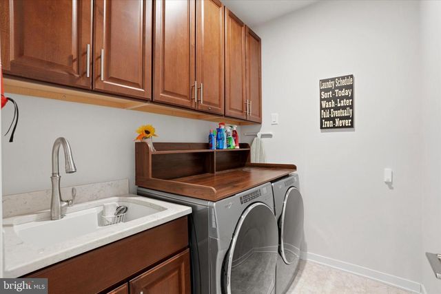 380 HUNTINGTON LN, Ambler, PA 19002