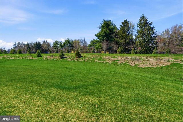 380 HUNTINGTON LN, Ambler, PA 19002