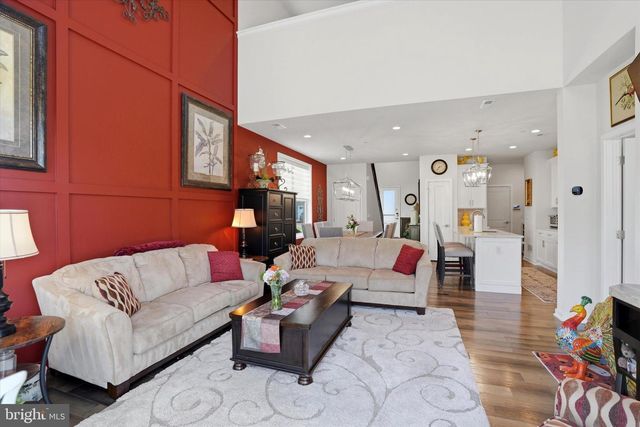 380 HUNTINGTON LN, Ambler, PA 19002